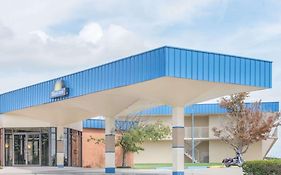 Days Inn By Wyndham St Clairsville